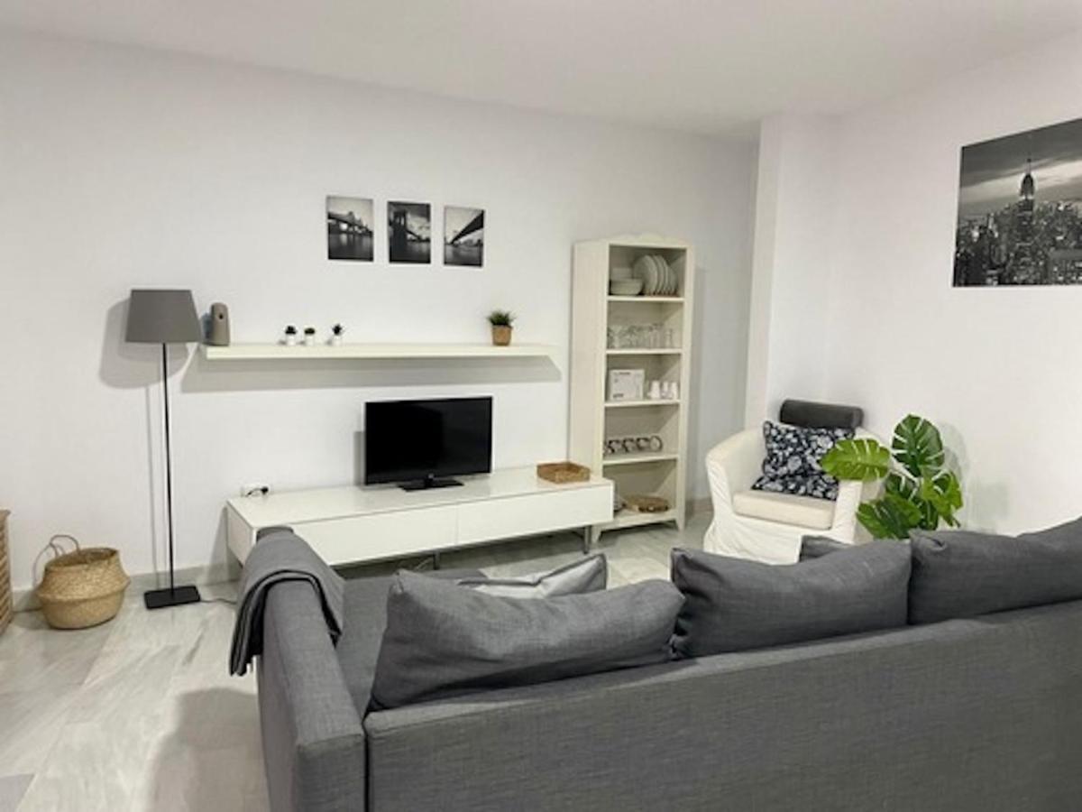 Holidays2Malaga Jinetes Junto Casco Historico & Parking Apartment Екстериор снимка